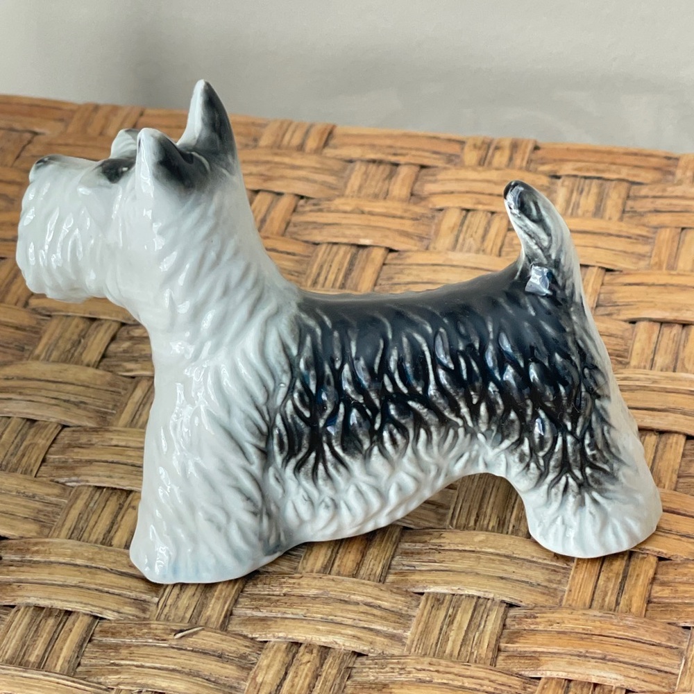 Vintage Ceramic Scotty Dog Figurine - Picture 4 of 12